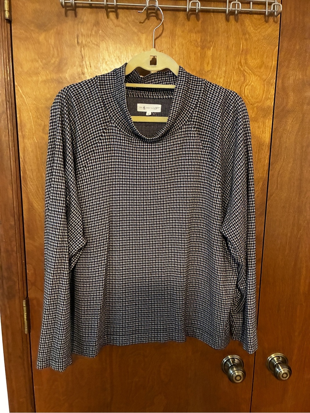 Lou & Grey Houndstooth Scoop Neck Sweater